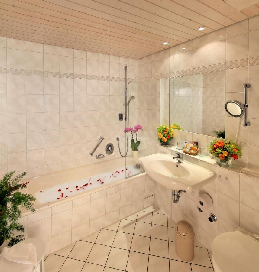 هينترتزارتن Waldhotel Fehrenbach الغرفة الصورة